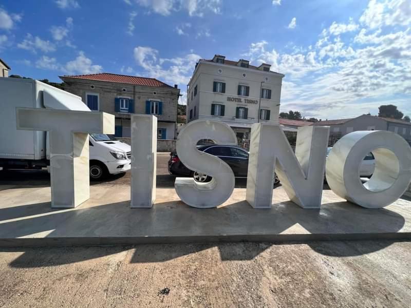 House " Bond " Villa Tisno Dış mekan fotoğraf